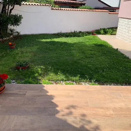 Puntizela-patty Apartman Pula